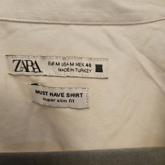 Zara Women's Classic White Button Down Shirt - Picture 2 of 2